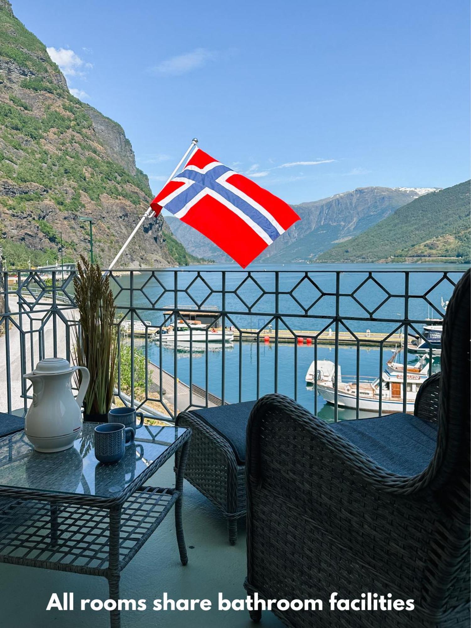Svingen Guesthouse - Panoramic Fjord Views In Флом Екстер'єр фото