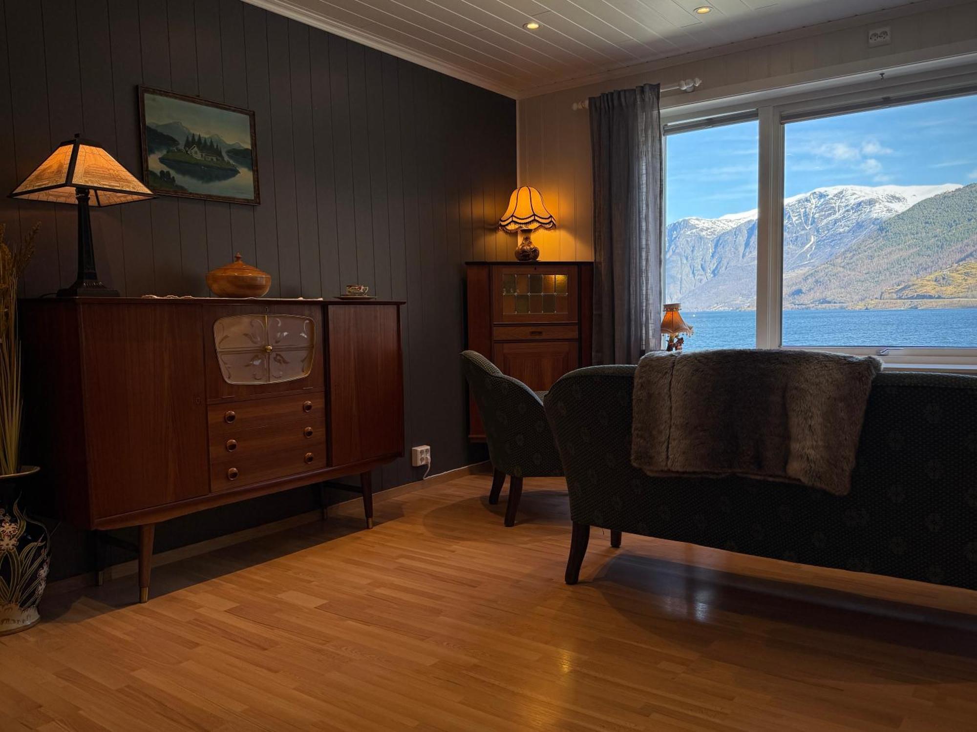 Svingen Guesthouse - Panoramic Fjord Views In Флом Екстер'єр фото